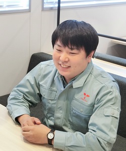 技術部マリン設計課 内山賢二(2009年入社)